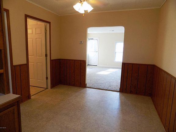 4th image of 6679 College Ave SE