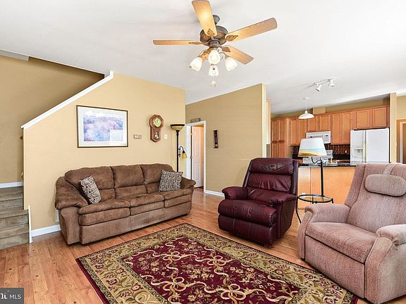2nd image of 310 Clearbrooke Blvd