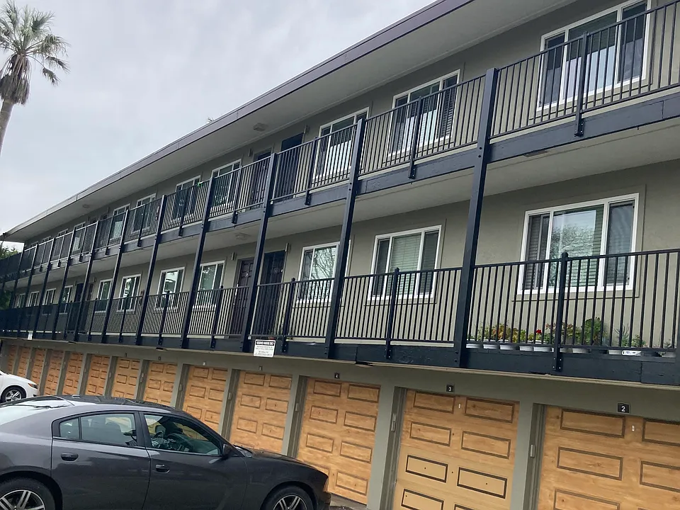 Mirabella Apartments