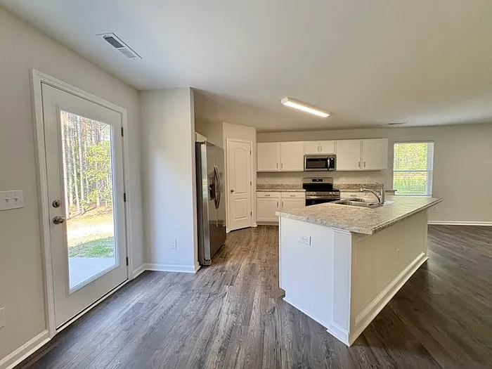 128 Rocking Horse Ln — Photo 6