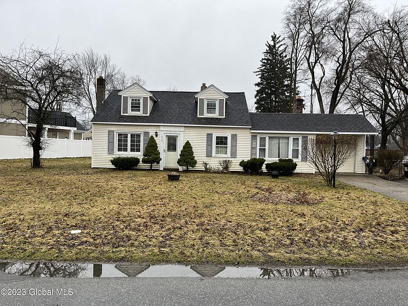 2nd image of 1039 Palazini Drive