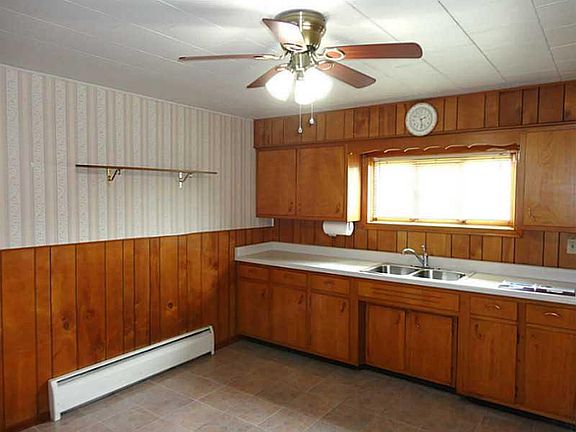 4th image of 10 Highland Ave