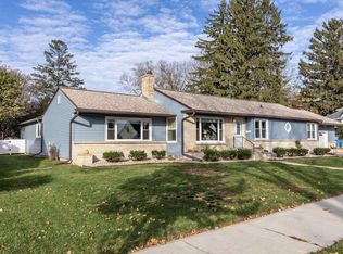 620 9th Ave, Baraboo, WI 53913