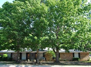 9616 Westpark Dr, Benbrook, TX 76126