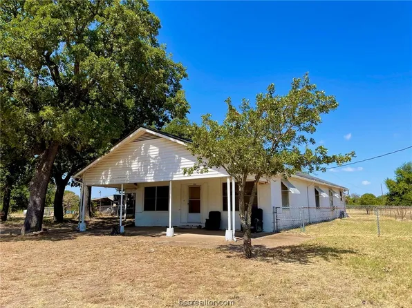 3297 State Highway 320, Chilton, TX 76632