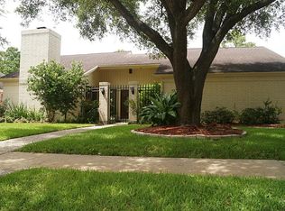 12310 Burgoyne Dr, Houston, TX 77077