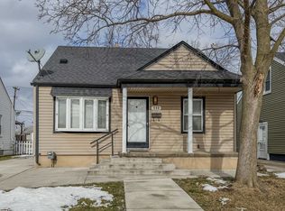 440 Highland Ave, Clawson, MI 48017