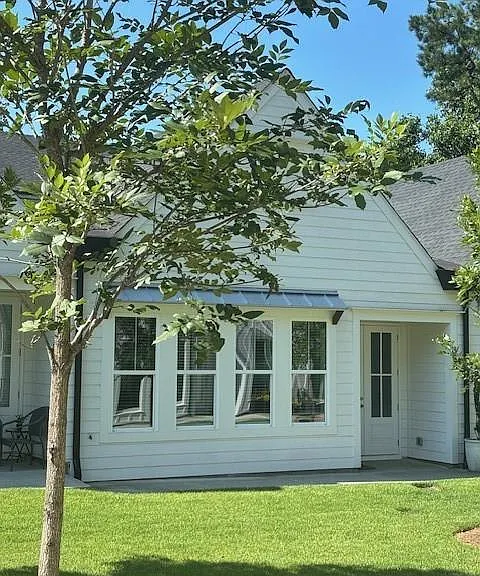 308 Chardonnay Way — Photo 3