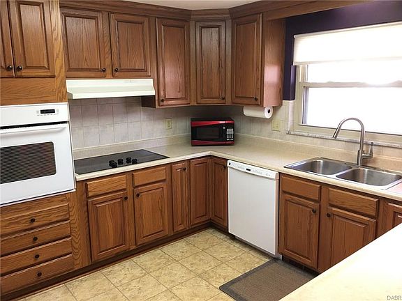 5th image of 2173 Belloak Dr