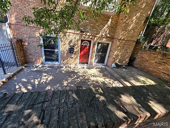 2nd image of 1156 Rue La Ville Walk #1156