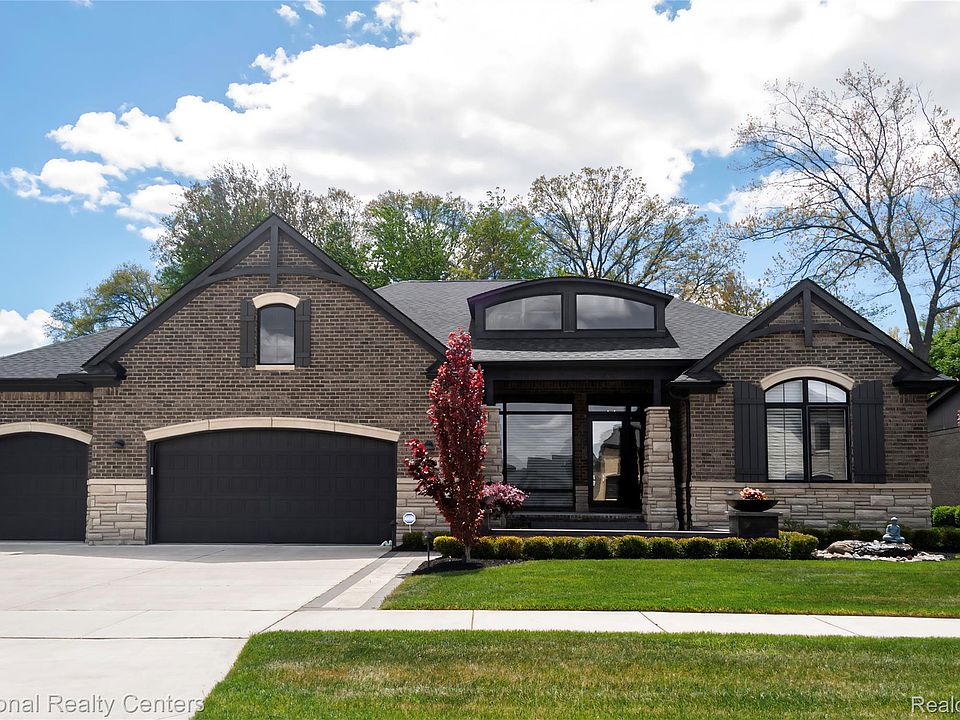 1st image of 14170 Kings Park Ct
