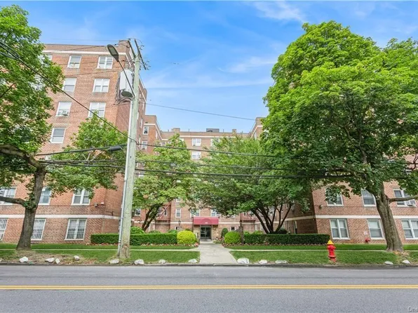 485 Bronx River Road #B21, Yonkers, NY 10704