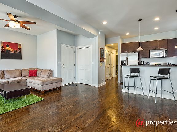 Kitchen / Living Room
