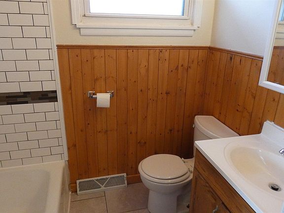 4th image of 714 W Nowland Ave