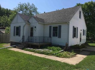 201 W 4th St, Hartford, SD 57033