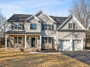 111 Hillside Ave, Bridgewater, NJ 08807