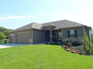 4221 S White Sands Ct, Blue Springs, MO 64015
