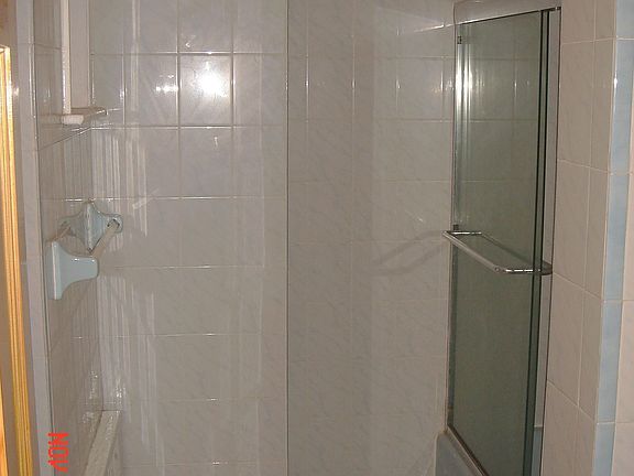 3rd image of 6922 Avenue L