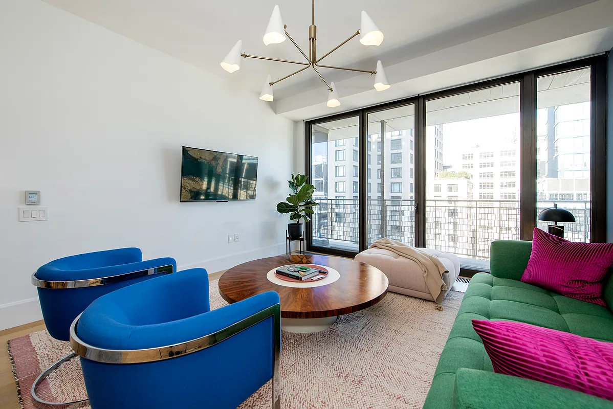 100 Vandam Street 14C