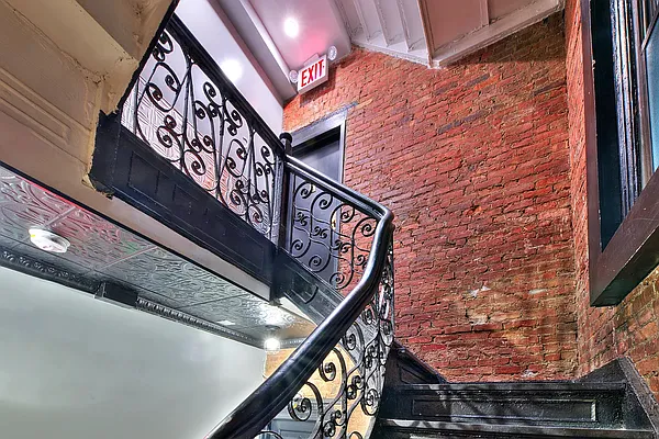 Rented by REAL New York | media 15