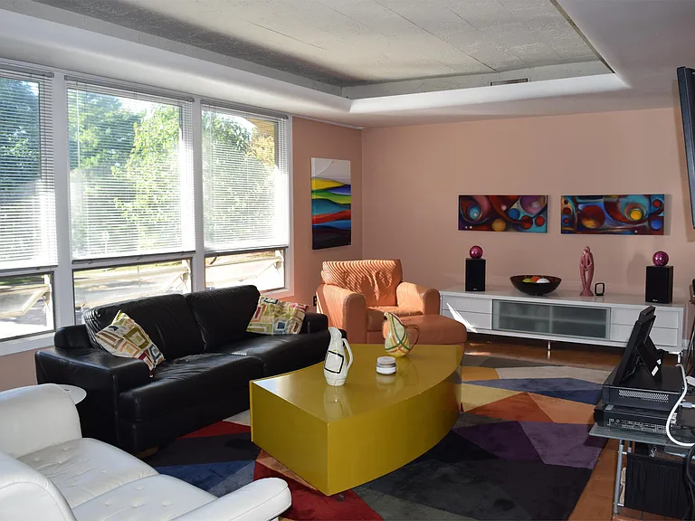 301 Homan Ave — Photo 12