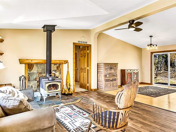 5th image of 133 Foxtail Court