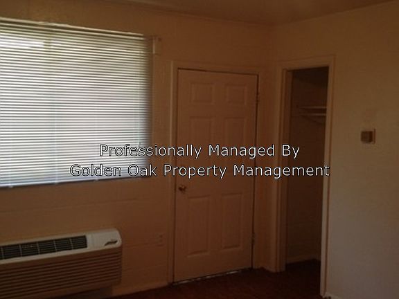 2nd image of 819 15 1/2 St APT B