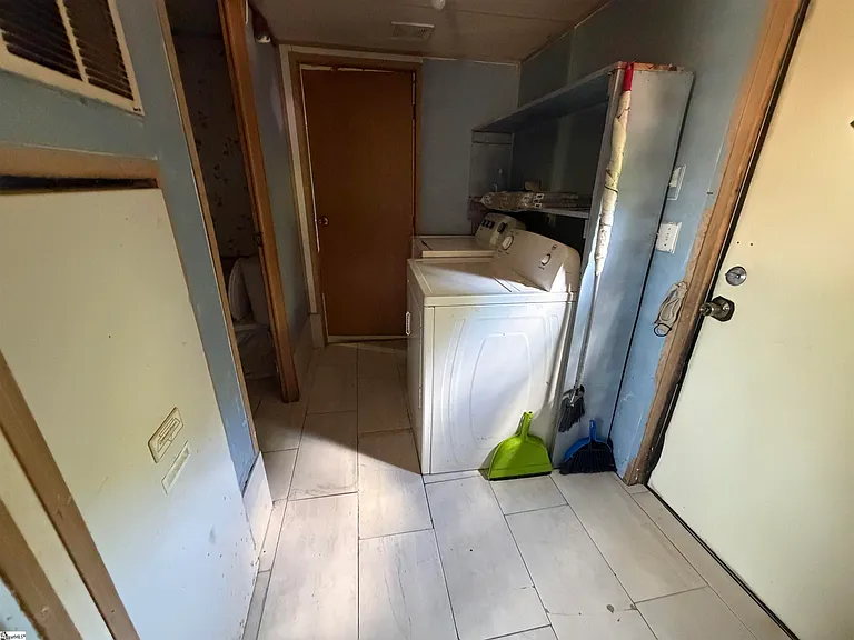 8590 Anchor St — Photo 17