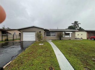 1111 N 76th Ter, Hollywood, FL 33024