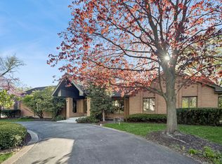 400 Ascot Ln, Oak Brook, IL 60523