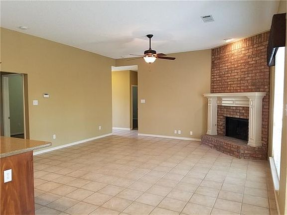 4th image of 3102 Cactus Dr