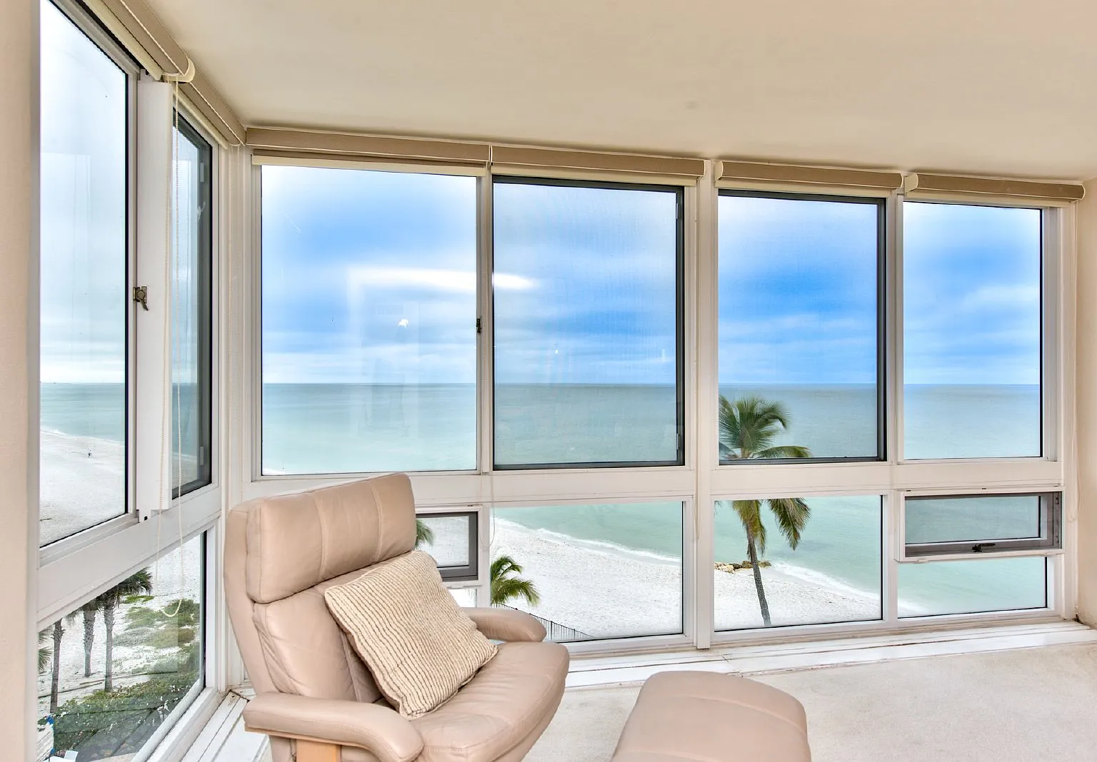 2 bed, 2.0 bath, 905 sqft, $10,000 — Photo 1