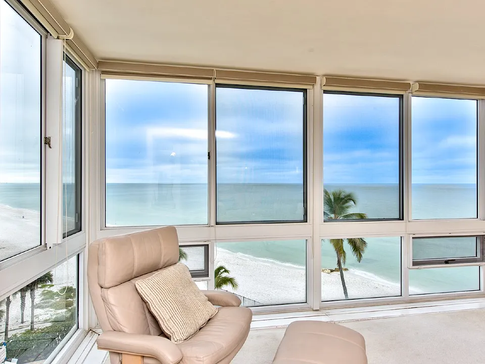 2121 Gulf Shore Blvd N #503