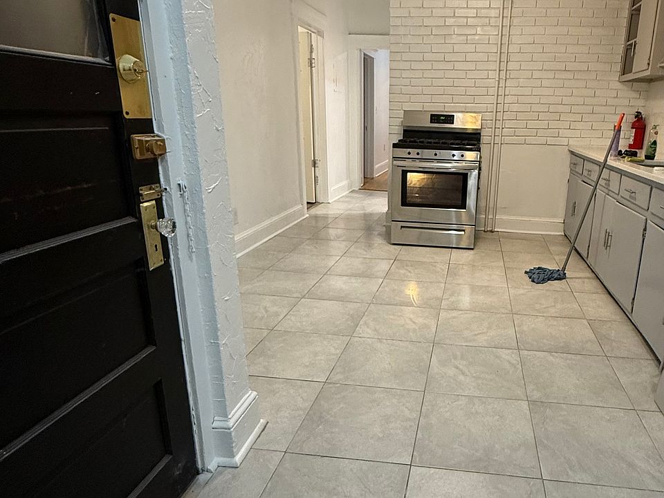 Large eat in kitchen