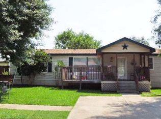 245 Prairie Lea Dr, Angleton, TX 77515