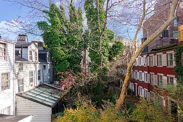 Rented by Brenda Victoria, LREB