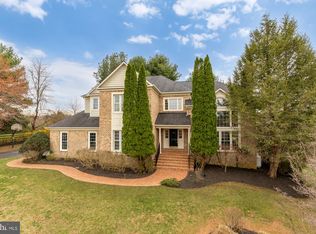 10009 Thompson Ridge Ct, Great Falls, VA 22066