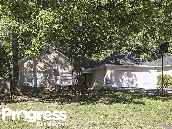 3rd image of 2851 Park Chase Dr