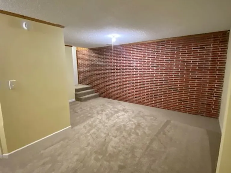 1603 W Koch St — Photo 20