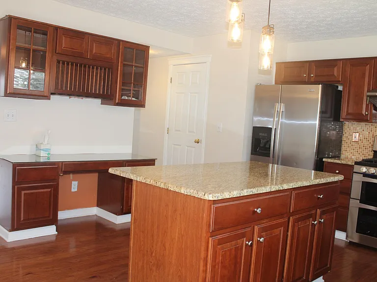 5885 Blaverly Dr — Photo 4
