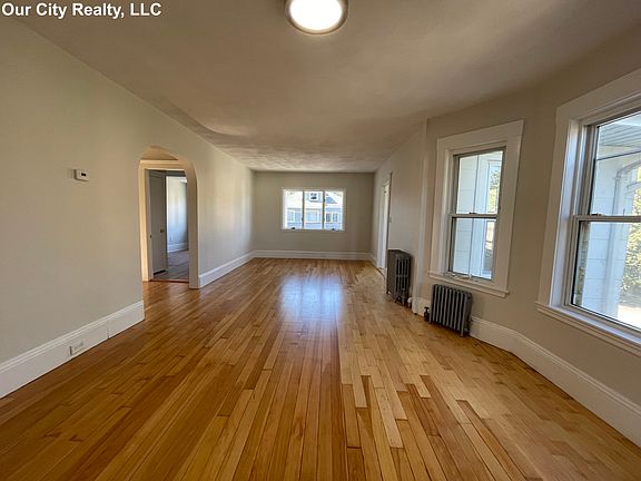 2nd image of 76 Brookings St #2B