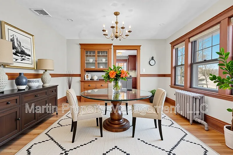 2 bed, 1.0 bath, 1200 sqft, $3,500 — Photo 3