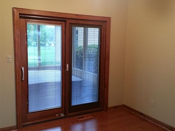 3rd image of 2319 Natalie Ln