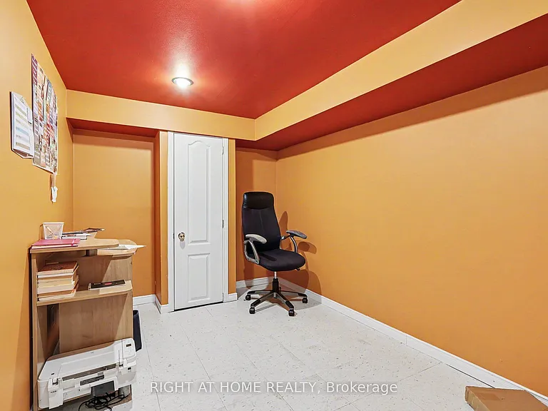 52 Scarlet Ct — Photo 18