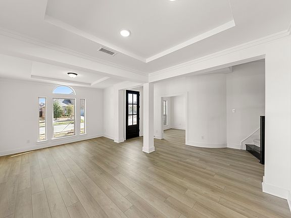 7th image of this home