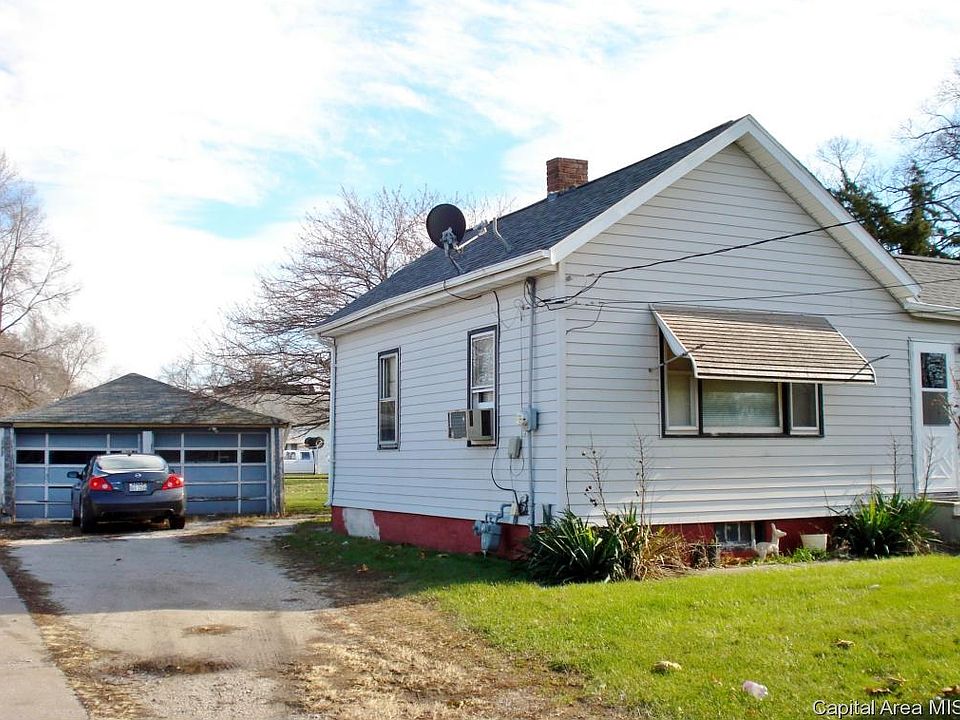 2nd image of 975 S Seminary St