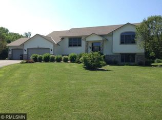 1798 Chateau Ave, Shakopee, MN 55379