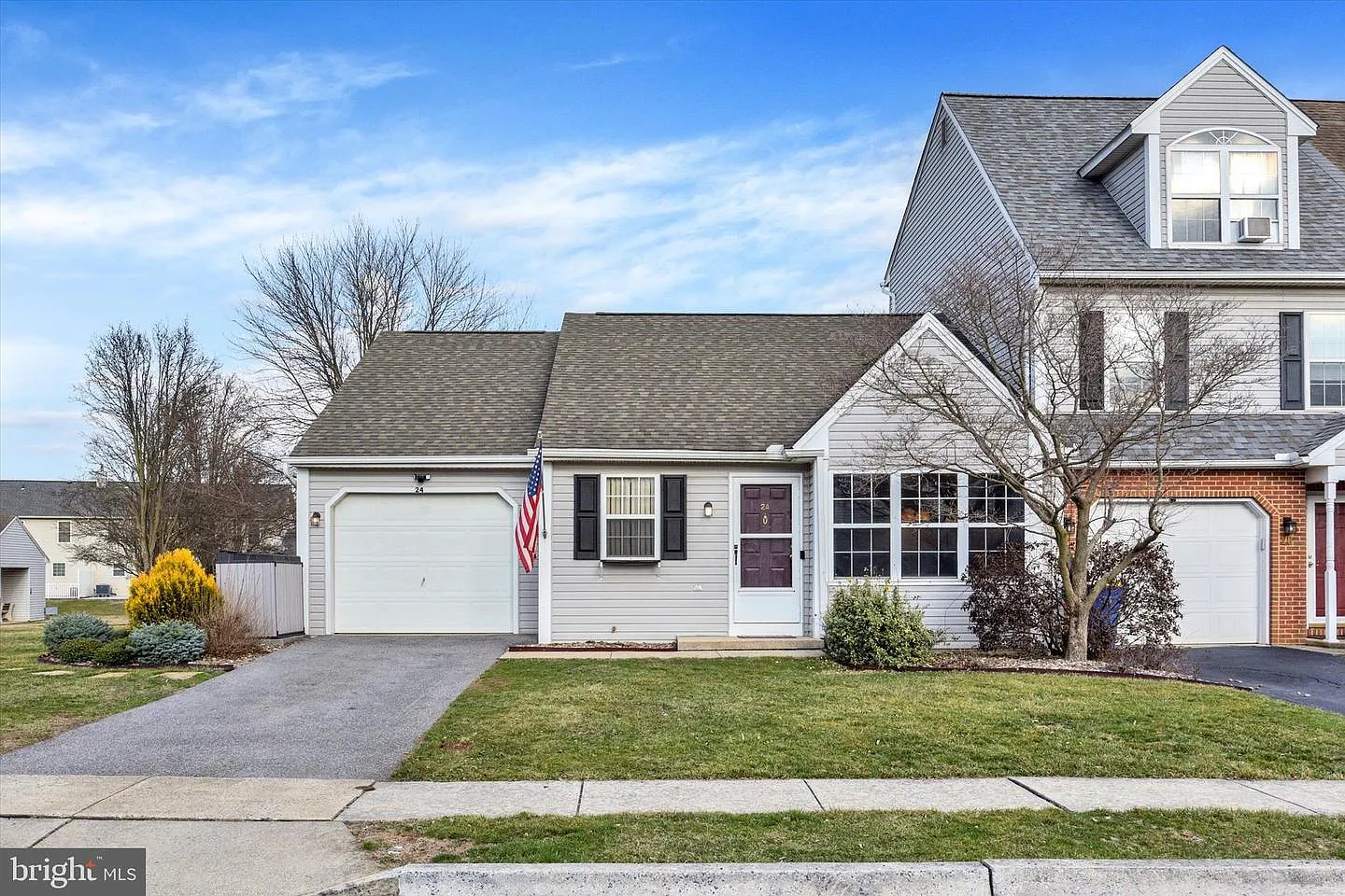 24 Warwick Cir photo 1