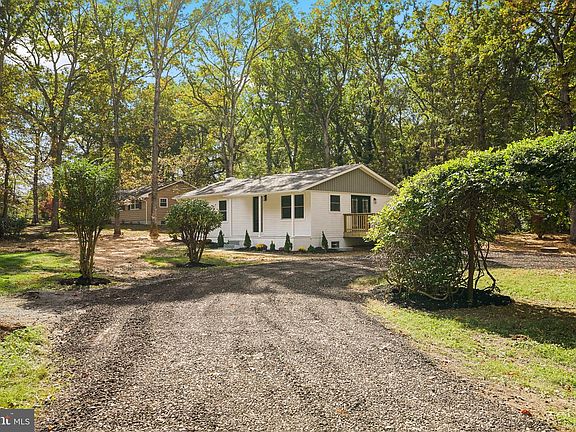 2nd image of 9124 Meetze Rd