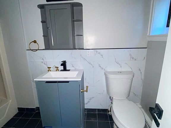 5th image of 22 Upper Croton Ave #2